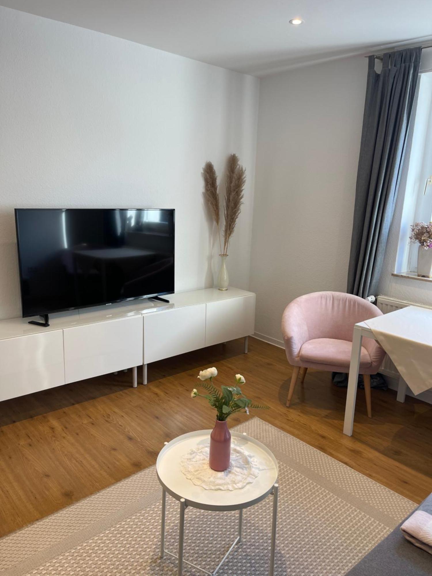 Apartment Gross, Aber Gemuetlich - Citynah